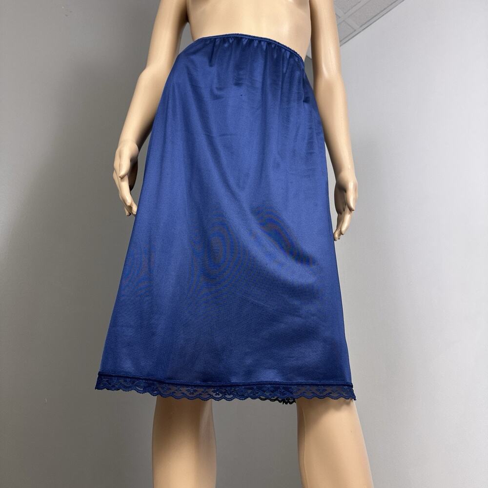 Vintage Warner's Perfect Measure Half Slip Skirt Size Medium Blue Nylon 55300